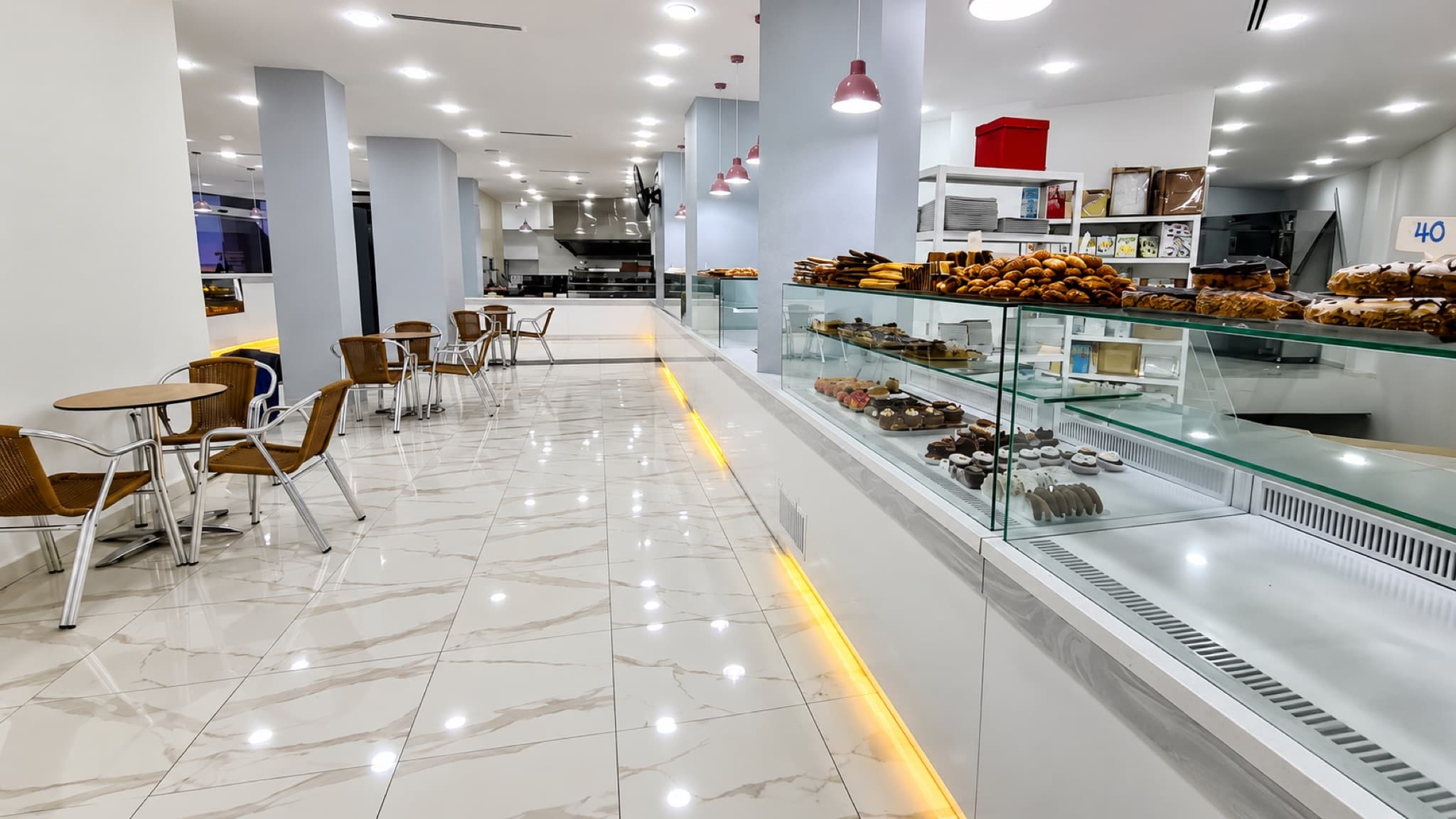 Salle et comptoir de Magic Senoune